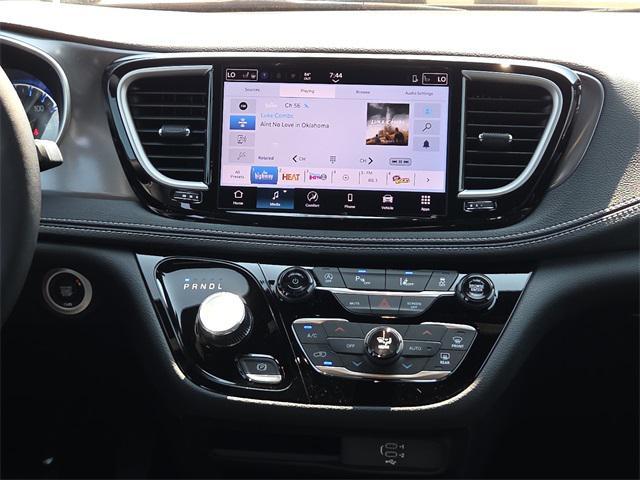 new 2026 Chrysler Pacifica car, priced at $38,680