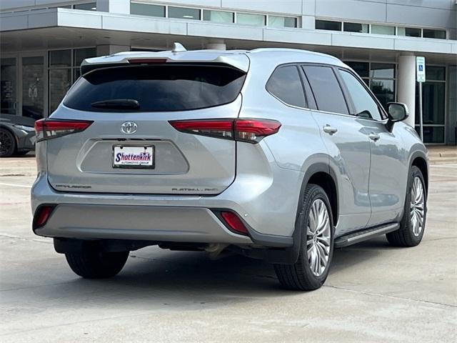 used 2022 Toyota Highlander car