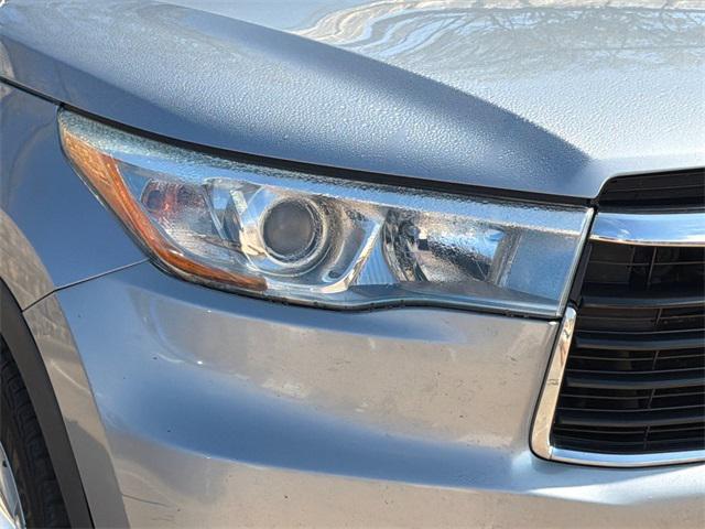 used 2015 Toyota Highlander Hybrid car, priced at $16,498