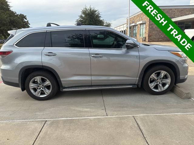 used 2015 Toyota Highlander Hybrid car, priced at $18,154