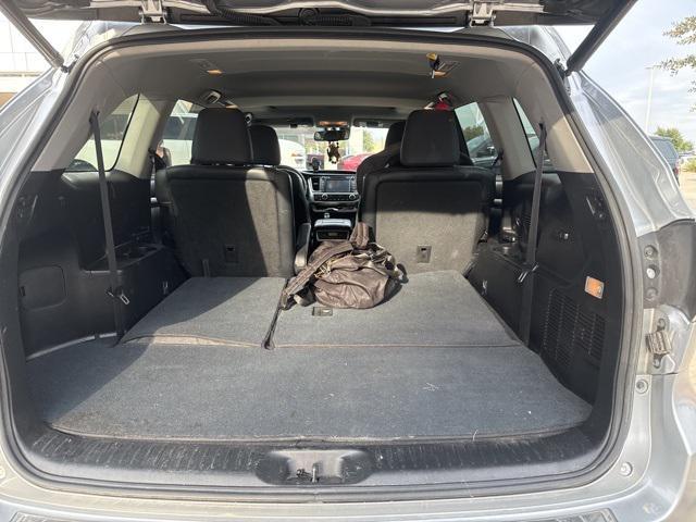 used 2015 Toyota Highlander Hybrid car, priced at $18,154