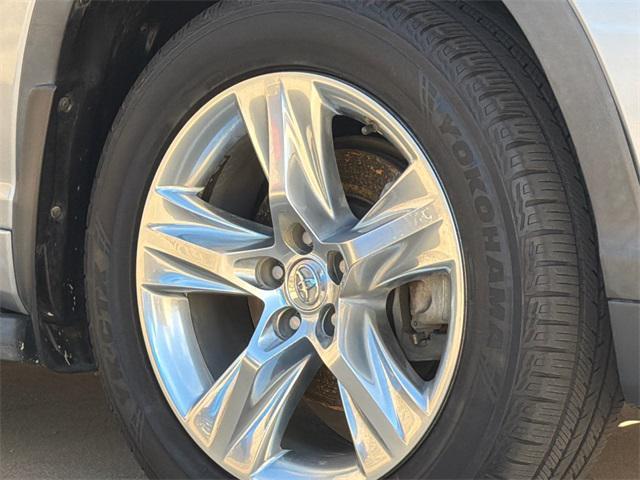 used 2015 Toyota Highlander Hybrid car, priced at $16,498