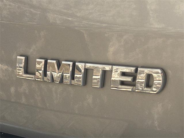 used 2015 Toyota Highlander Hybrid car, priced at $16,498