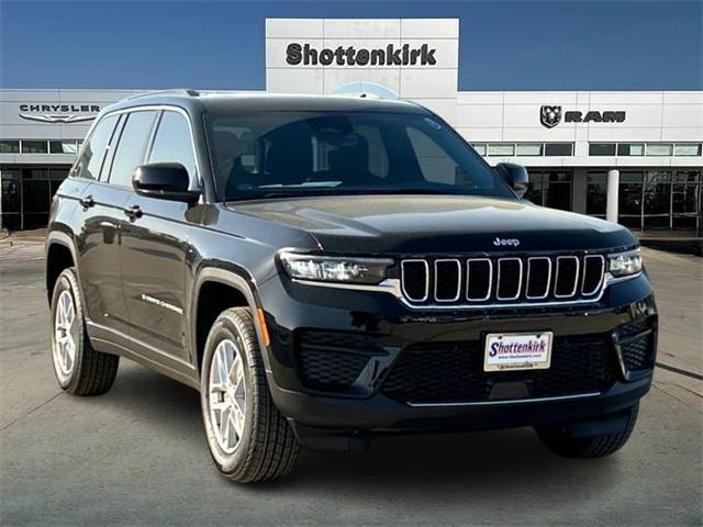 new 2025 Jeep Grand Cherokee car, priced at $42,175