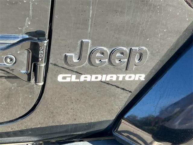 used 2021 Jeep Gladiator car, priced at $34,354