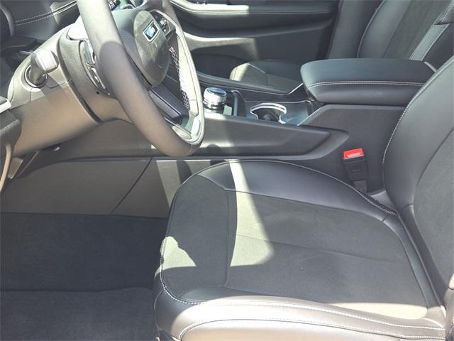 new 2025 Jeep Grand Cherokee L car, priced at $46,102