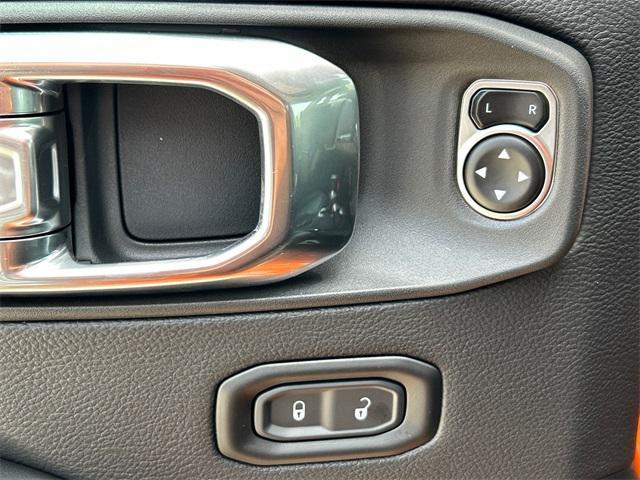 new 2025 Jeep Gladiator car, priced at $53,970