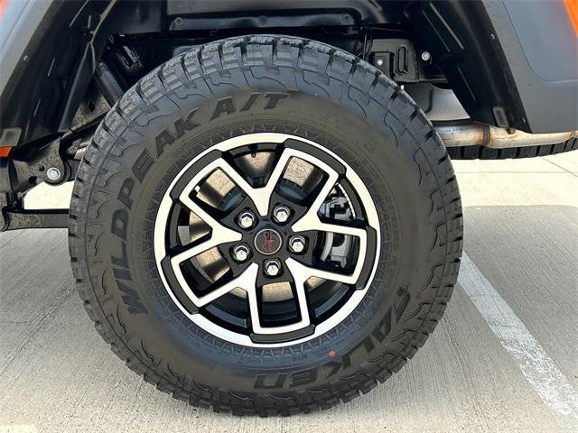 new 2025 Jeep Gladiator car, priced at $53,970