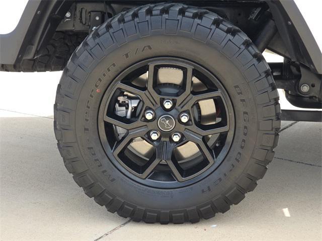 used 2024 Jeep Gladiator car, priced at $36,261