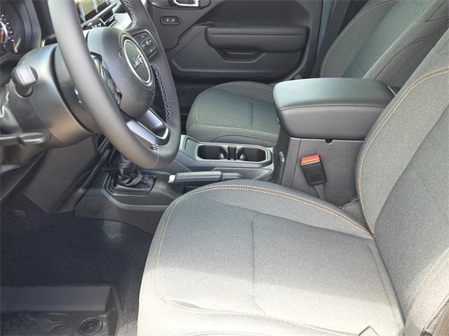 new 2025 Jeep Wrangler car, priced at $45,304