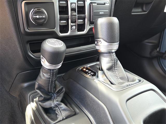 new 2025 Jeep Wrangler car, priced at $45,304