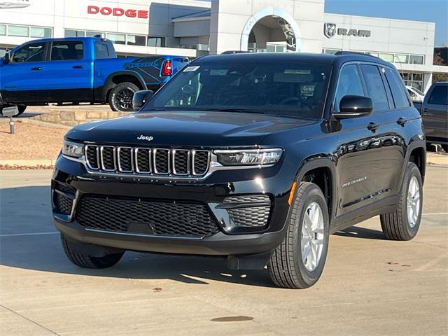 new 2025 Jeep Grand Cherokee car, priced at $38,675