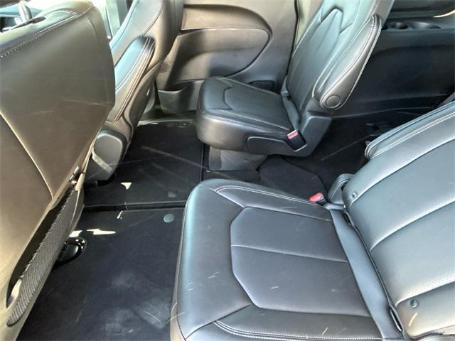 new 2025 Chrysler Pacifica car, priced at $44,640