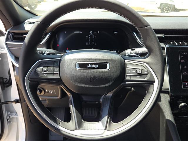 new 2025 Jeep Grand Cherokee L car, priced at $42,156