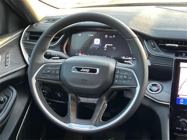 new 2025 Jeep Grand Cherokee car, priced at $48,295