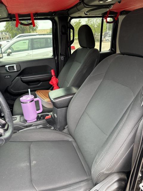 used 2018 Jeep Wrangler Unlimited car, priced at $23,432