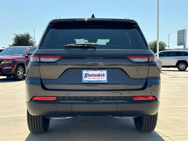 new 2025 Jeep Grand Cherokee car, priced at $42,480
