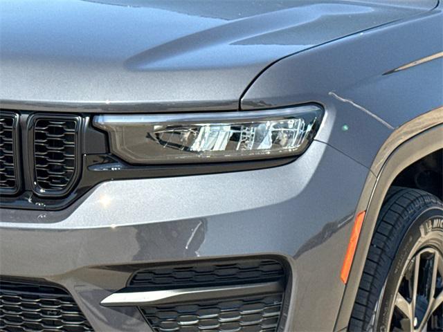 new 2025 Jeep Grand Cherokee car, priced at $42,480
