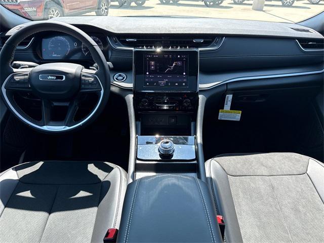 new 2025 Jeep Grand Cherokee car, priced at $42,480