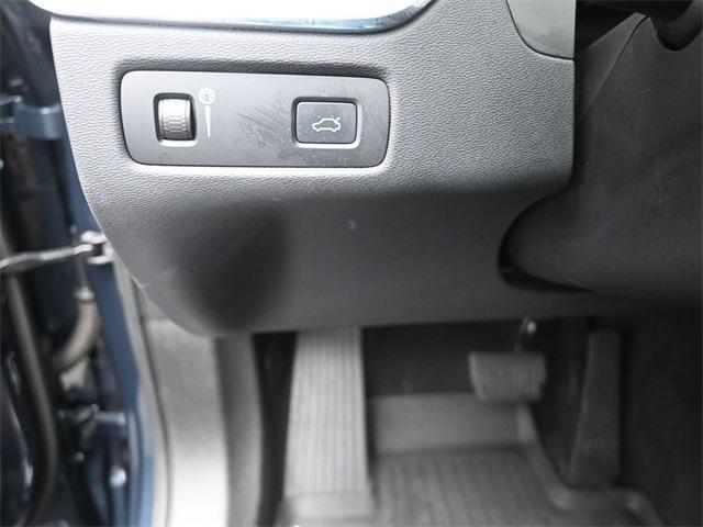used 2022 Volvo XC60 car, priced at $35,138