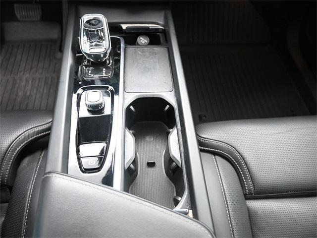 used 2022 Volvo XC60 car, priced at $35,138