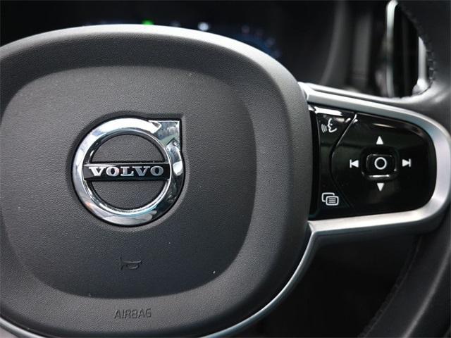 used 2022 Volvo XC60 car, priced at $35,138
