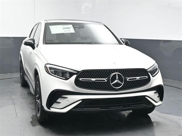 new 2025 Mercedes-Benz GLC 300 car, priced at $65,840