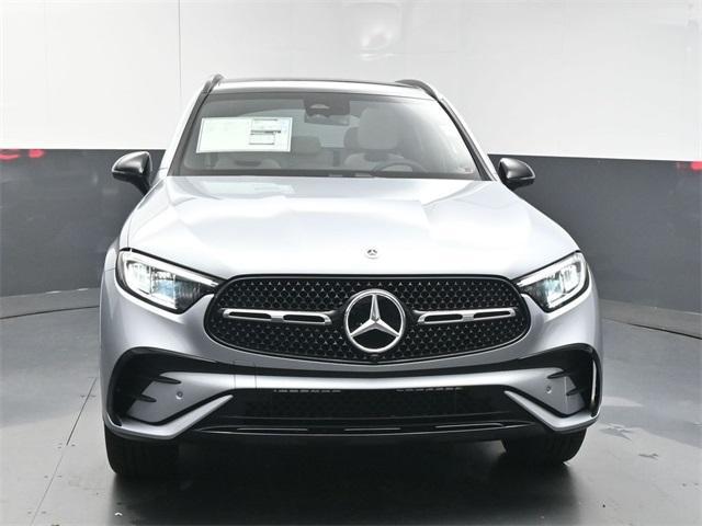 new 2025 Mercedes-Benz GLC 300 car, priced at $59,485
