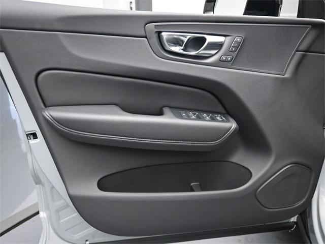 new 2025 Volvo XC60 car, priced at $49,895