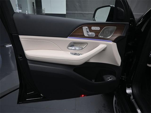 new 2025 Mercedes-Benz GLS 450 car, priced at $101,400