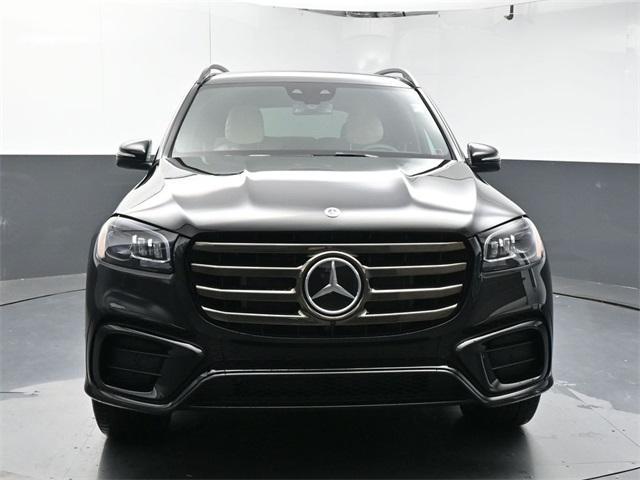 new 2025 Mercedes-Benz GLS 450 car, priced at $101,400