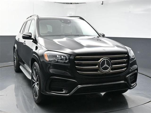 new 2025 Mercedes-Benz GLS 450 car, priced at $101,400