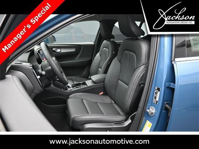 new 2024 Volvo XC40 car, priced at $46,829