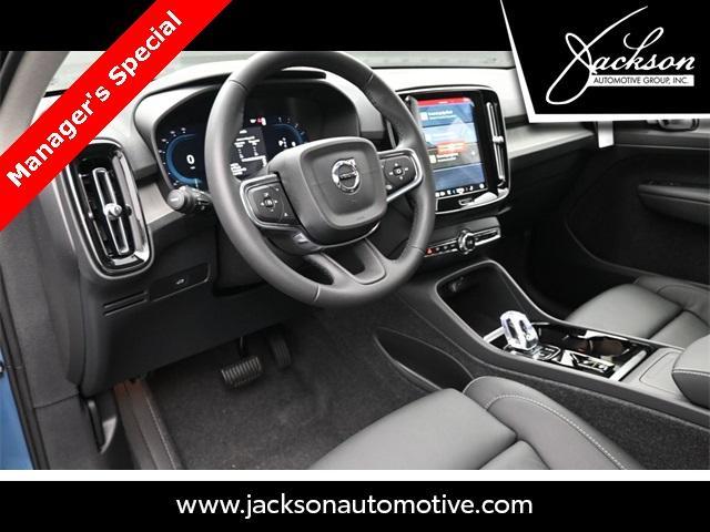 new 2024 Volvo XC40 car, priced at $46,829