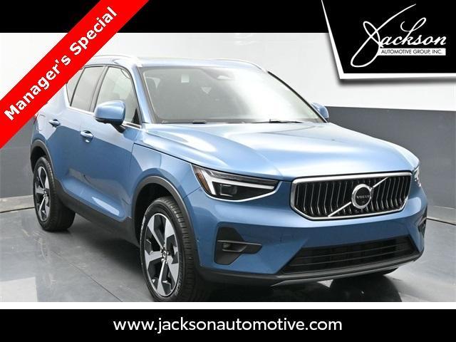 new 2024 Volvo XC40 car, priced at $46,829
