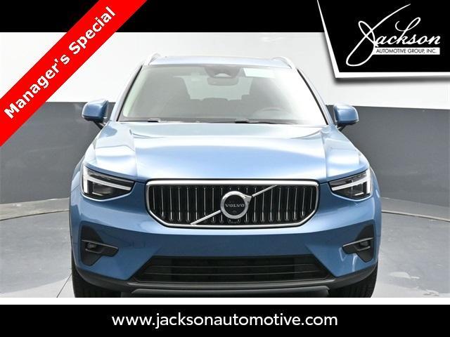 new 2024 Volvo XC40 car, priced at $46,829