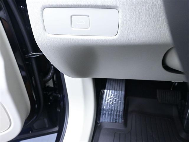 new 2025 Volvo XC60 car, priced at $53,135