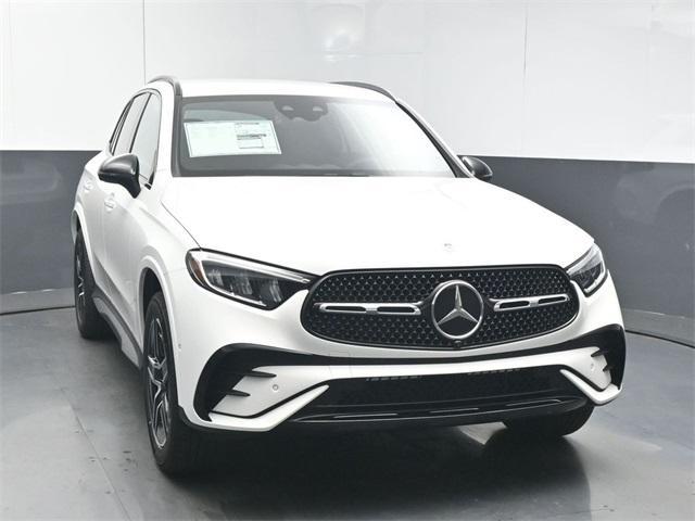 new 2026 Mercedes-Benz GLC 300 car, priced at $59,545