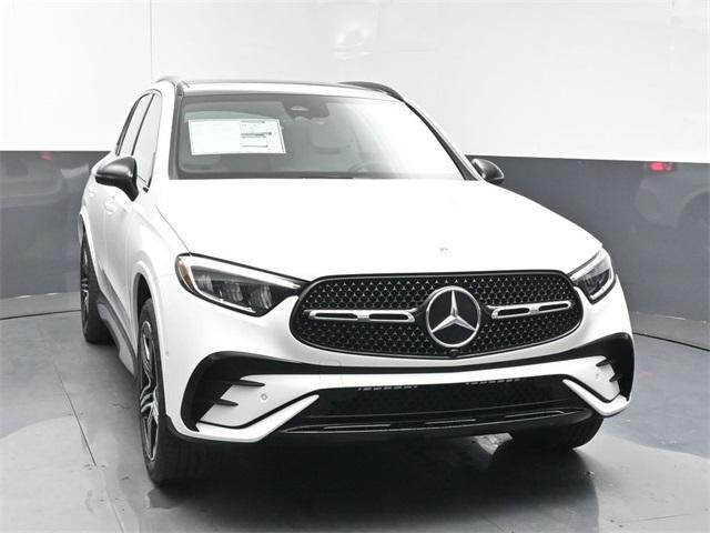new 2025 Mercedes-Benz GLC 350e car, priced at $68,950