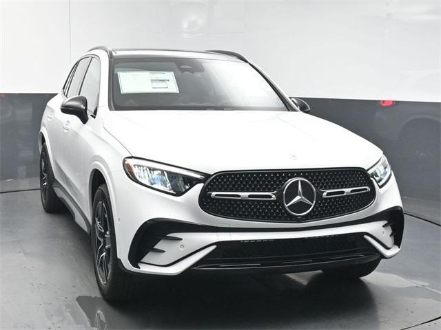 new 2025 Mercedes-Benz GLC 300 car, priced at $59,535