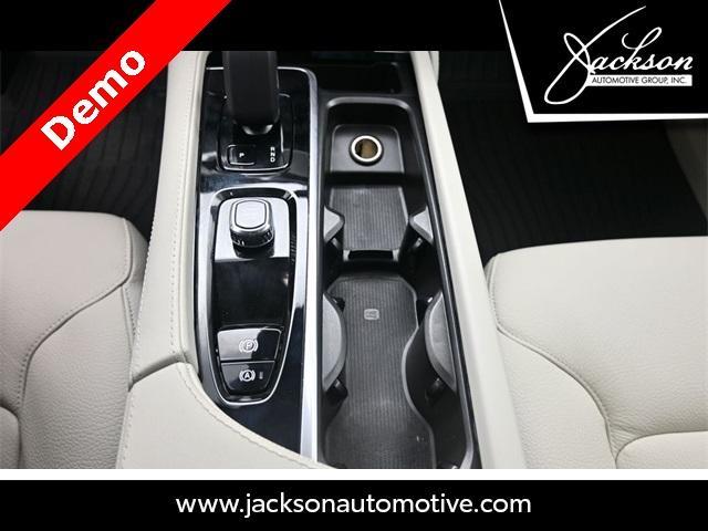 used 2024 Volvo XC90 Recharge Plug-In Hybrid car, priced at $56,302