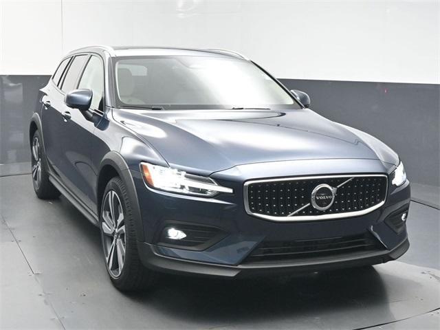 new 2026 Volvo V60 Cross Country car
