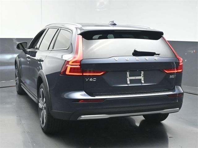 new 2026 Volvo V60 Cross Country car
