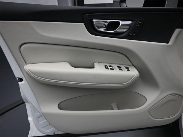 new 2025 Volvo XC60 car, priced at $54,975