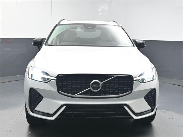 new 2025 Volvo XC60 car, priced at $54,975