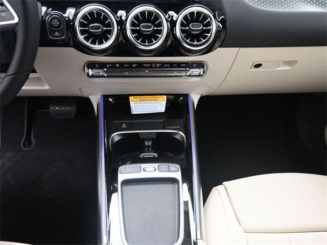 new 2025 Mercedes-Benz GLA 250 car, priced at $44,345