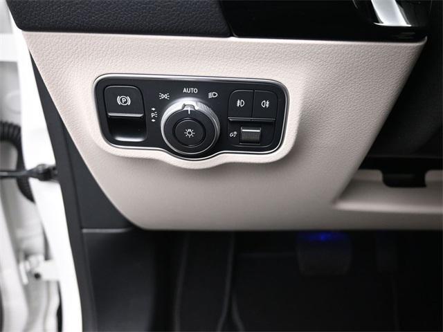 new 2025 Mercedes-Benz GLA 250 car, priced at $44,345