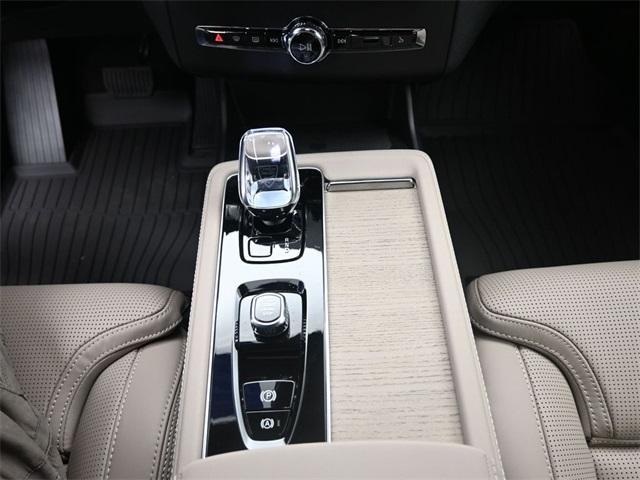 new 2025 Volvo XC90 Plug-In Hybrid car, priced at $82,405