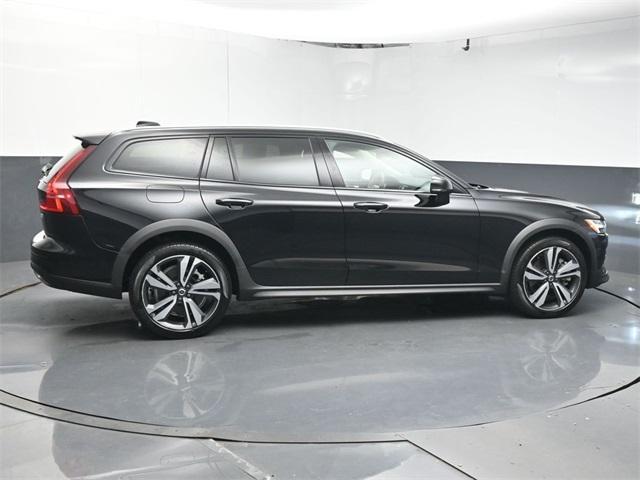 used 2023 Volvo V60 Cross Country car, priced at $38,904