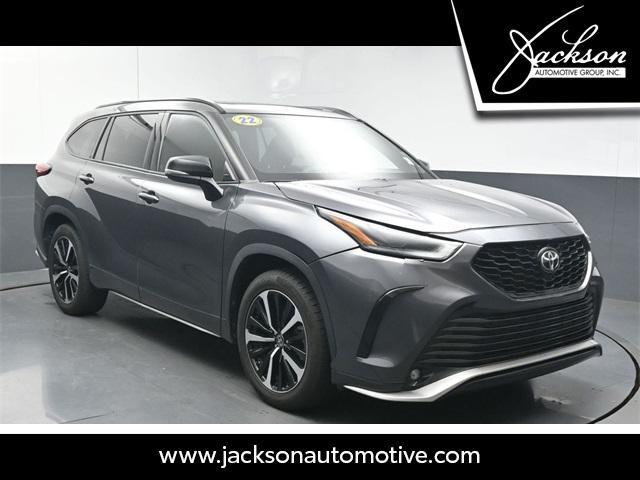 used 2022 Toyota Highlander car, priced at $30,347